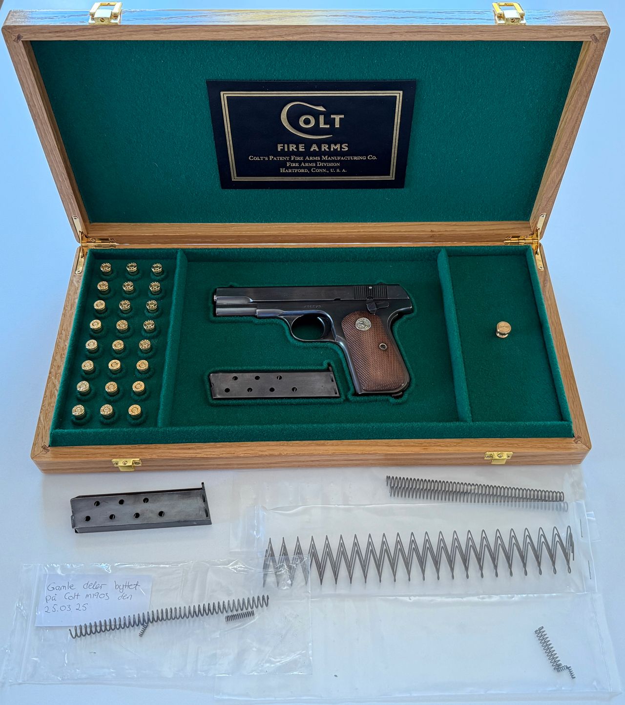 Magnifique coffret Colt Modèle 1903 32 ACP