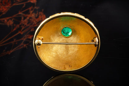 Broche Elisabeth avec émeraude orfèvrerie or jaune