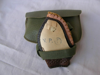 WWII – Lot de 4 Paires de Lunettes de Soleil Militaires Américaines avec Étuis (1944-1945)