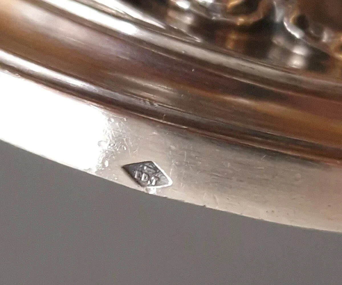 Paire de bougeoirs en argent massif