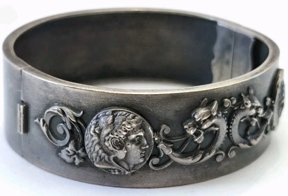 Bracelet argent massif décor chimère dragon