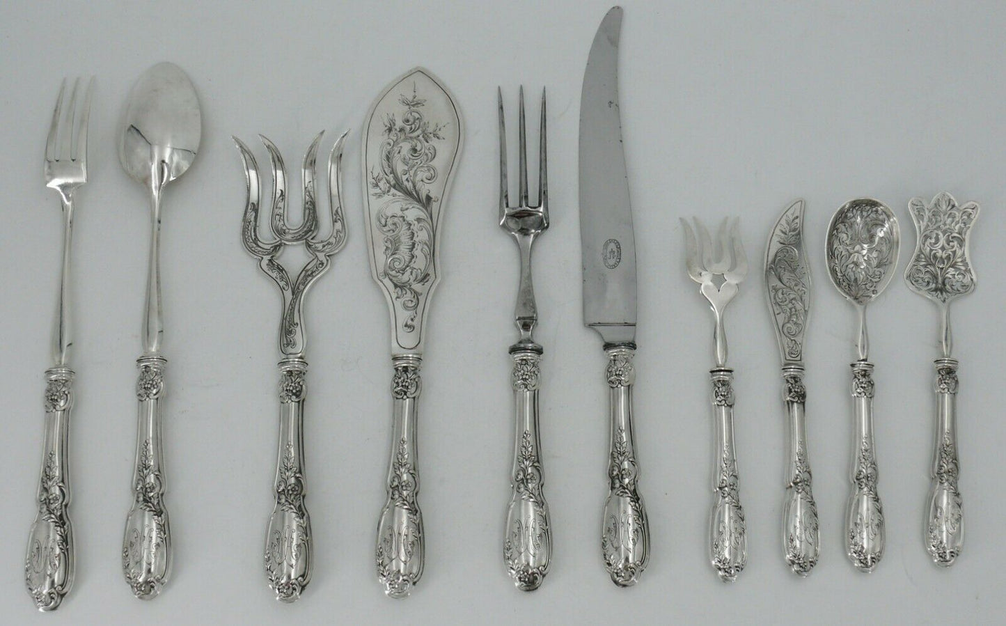 Coffret de 10 pièces de service argent massif Minerve