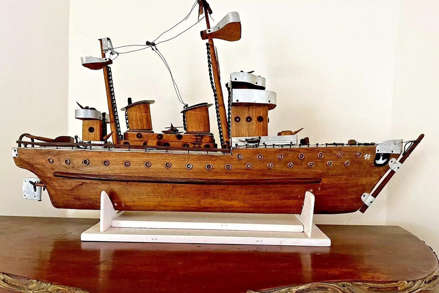 MAQUETTE DE BATEAU CUIRASSÉ 1914-1918