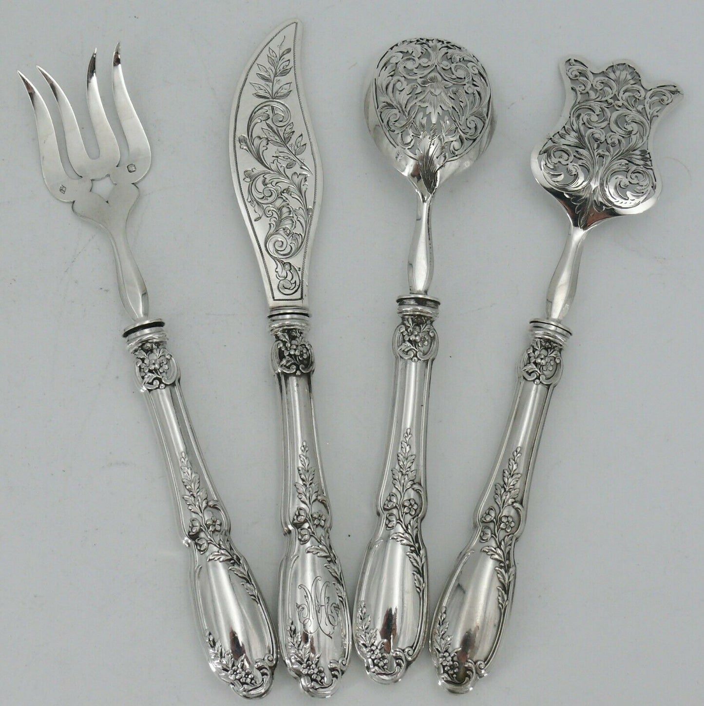 Coffret de 10 pièces de service argent massif Minerve