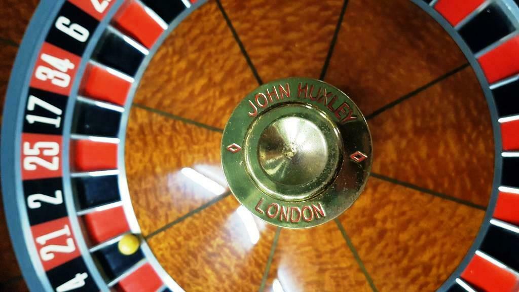 Roulette de casino de marque John Huxley London