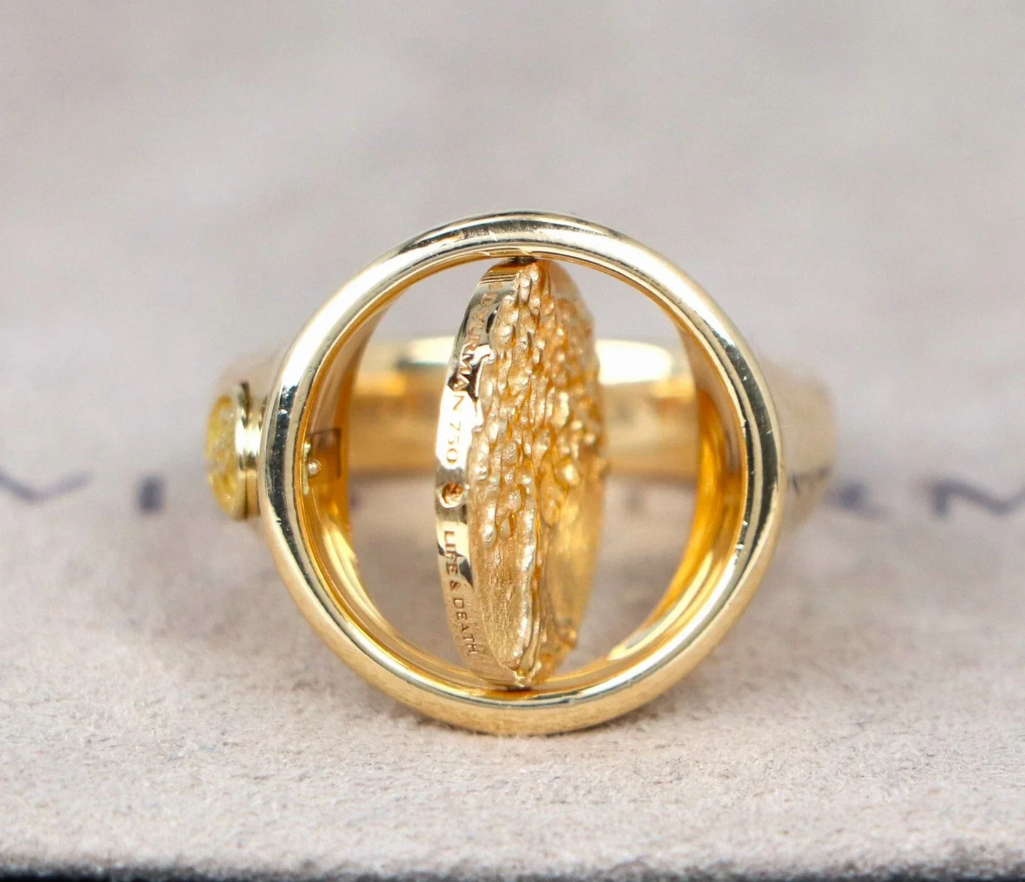 Bague chevalière en or jaune 18 carats