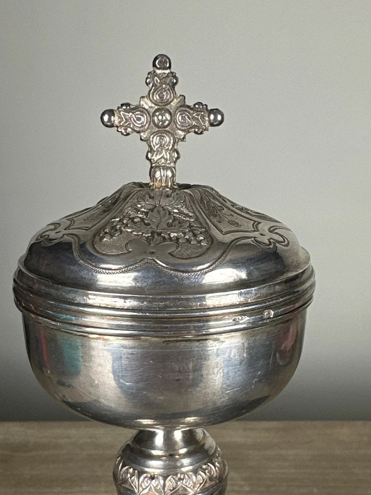 Ciboire en argent massif du XIXe siècle