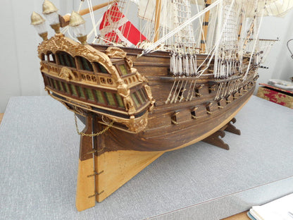 GRANDE MAQUETTE DE BATEAU "VOILIER EPOQUE 1970-1980 EN BOIS