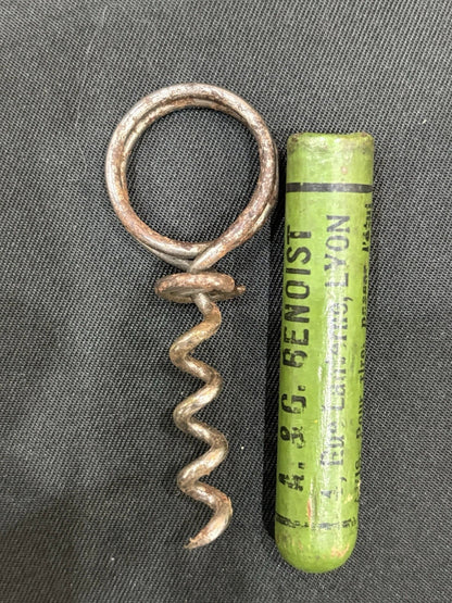 T39 – Lot de 6 anciens tire-bouchons avec étuis