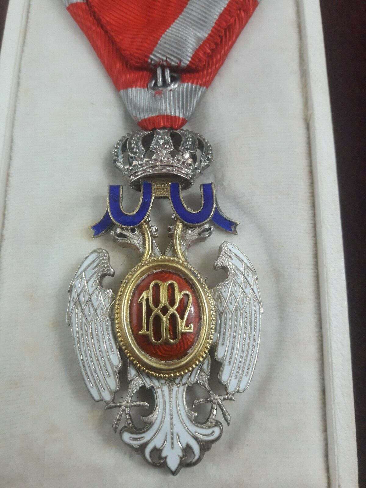 Médaille décoration Ordre Aigle Blanc Serbie