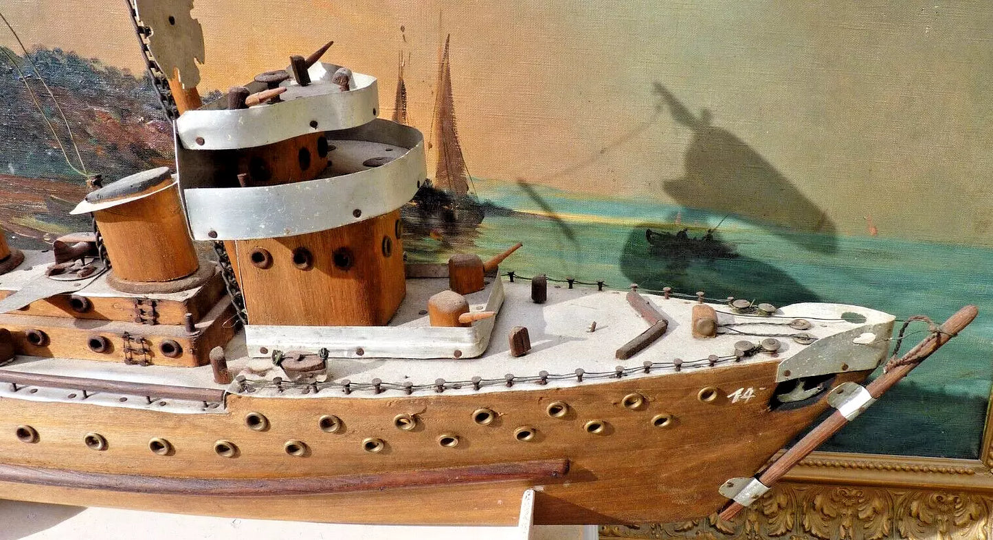 MAQUETTE DE BATEAU CUIRASSÉ 1914-1918