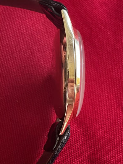 Montre Baume & Mercier chronographe en or 18K