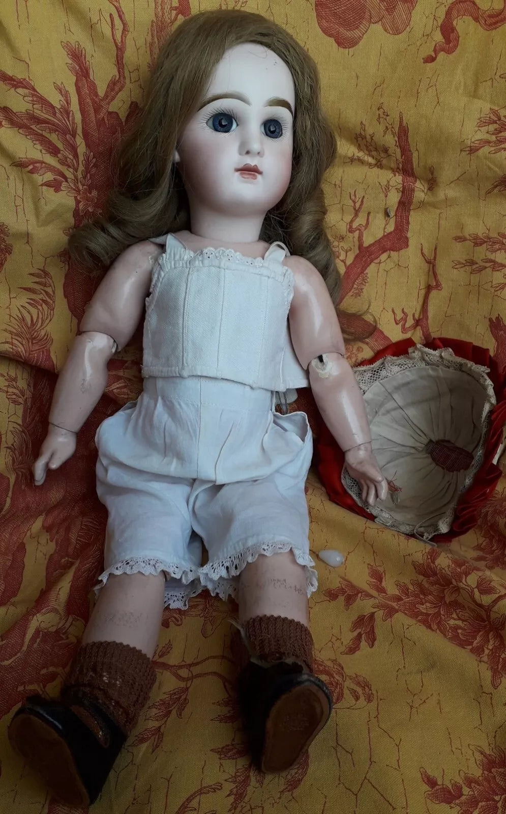 Poupée porcelaine intacte JUMEAU