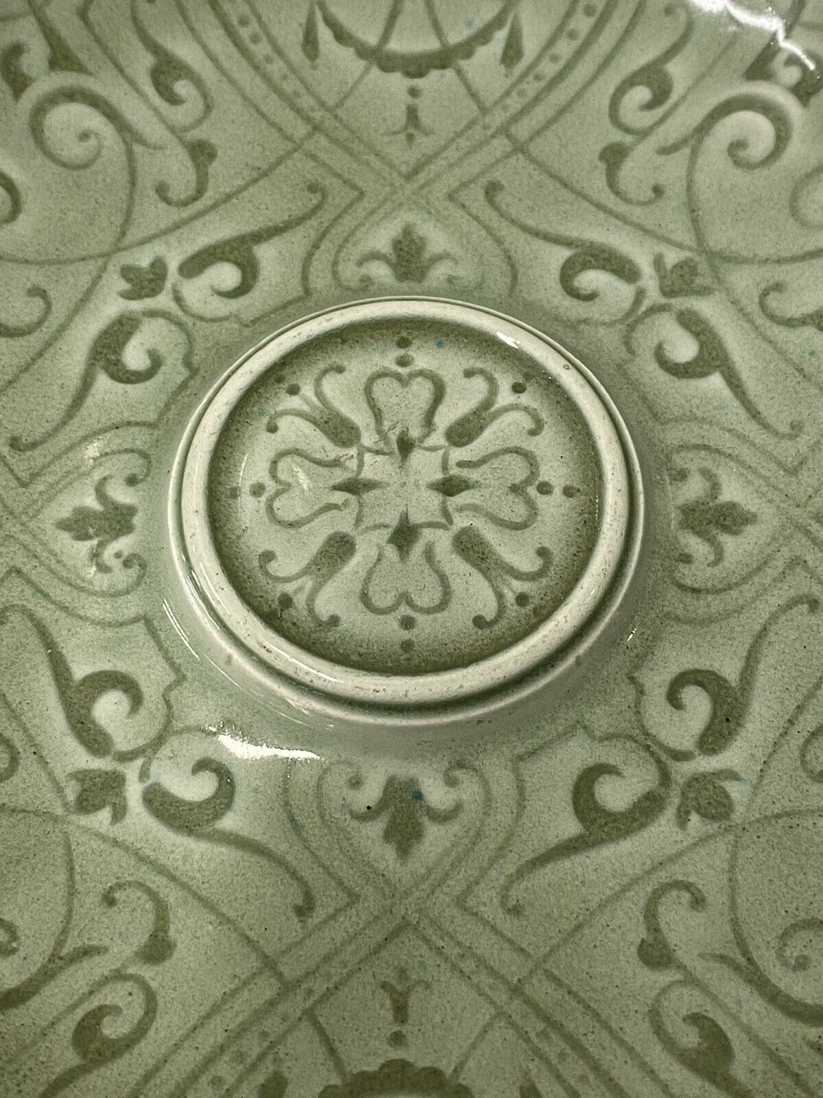 ASSIETTE CÉRAMIQUE ÉMAILLÉE VERT CÉLADON