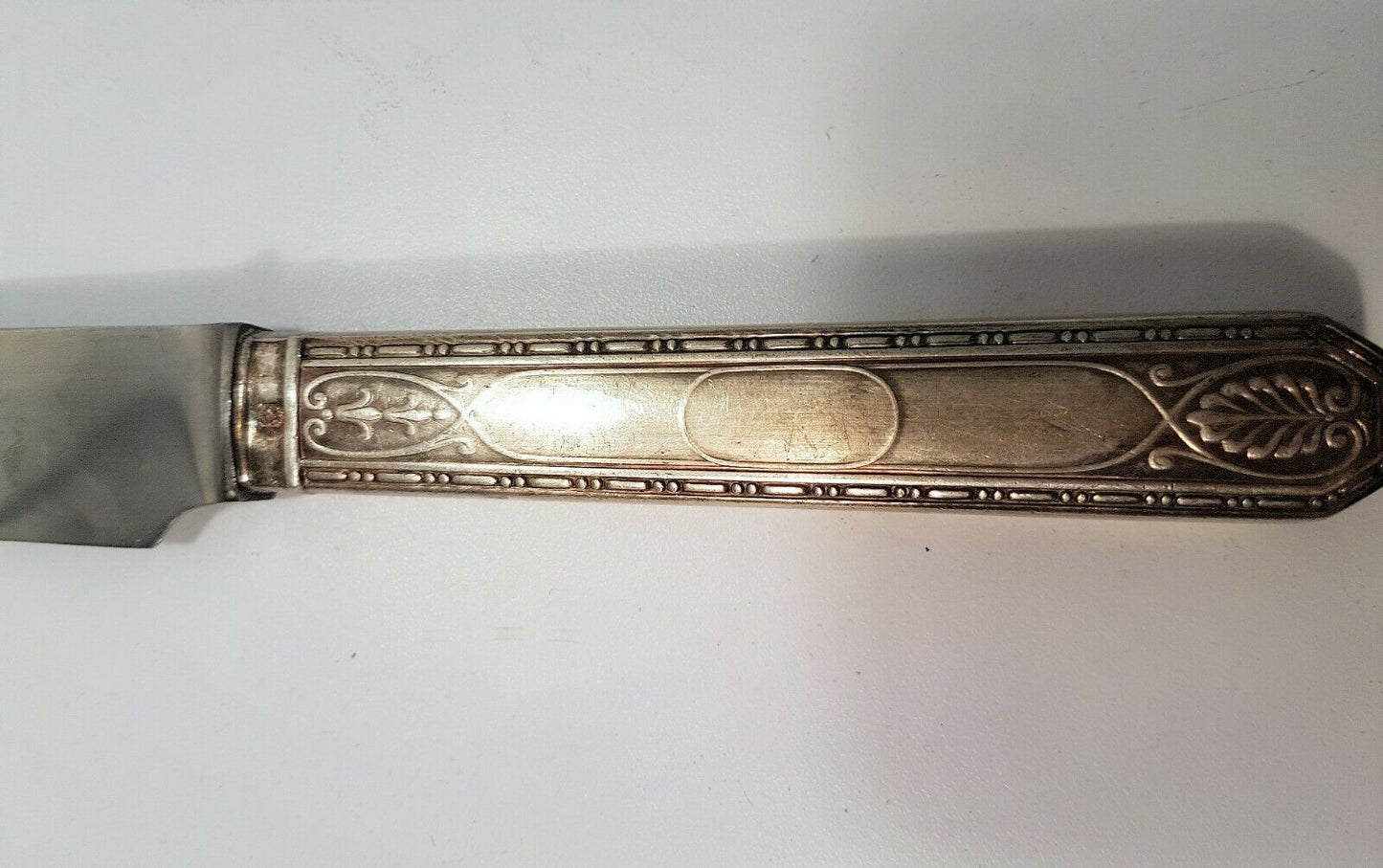 Série de 12 couteaux de table argent