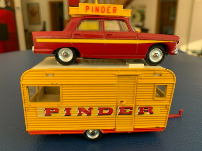 Ancien voiture  Dinky toys France 404 Peugeot et caravane Pinder