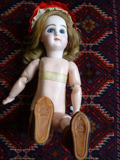 Poupée porcelaine intacte JUMEAU
