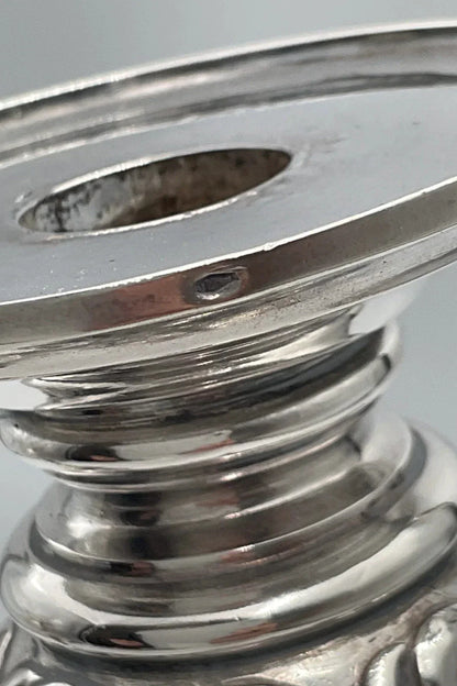 Paire de bougeoirs en argent Allemand