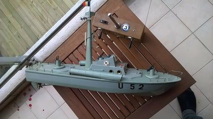 Superbe bateau vedette GIL U 52