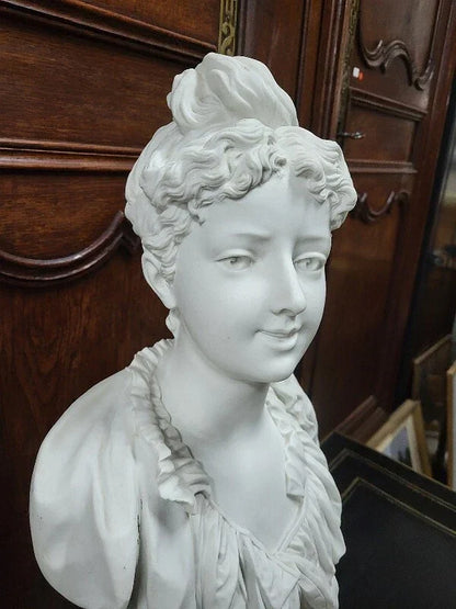 GRAND BUSTE EN BISCUIT DE FEMME