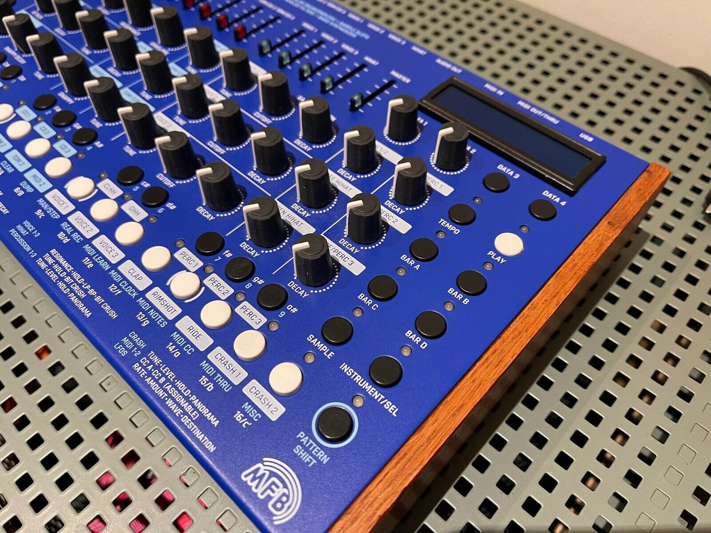 synthétiseur MFB Tanzbar 2
