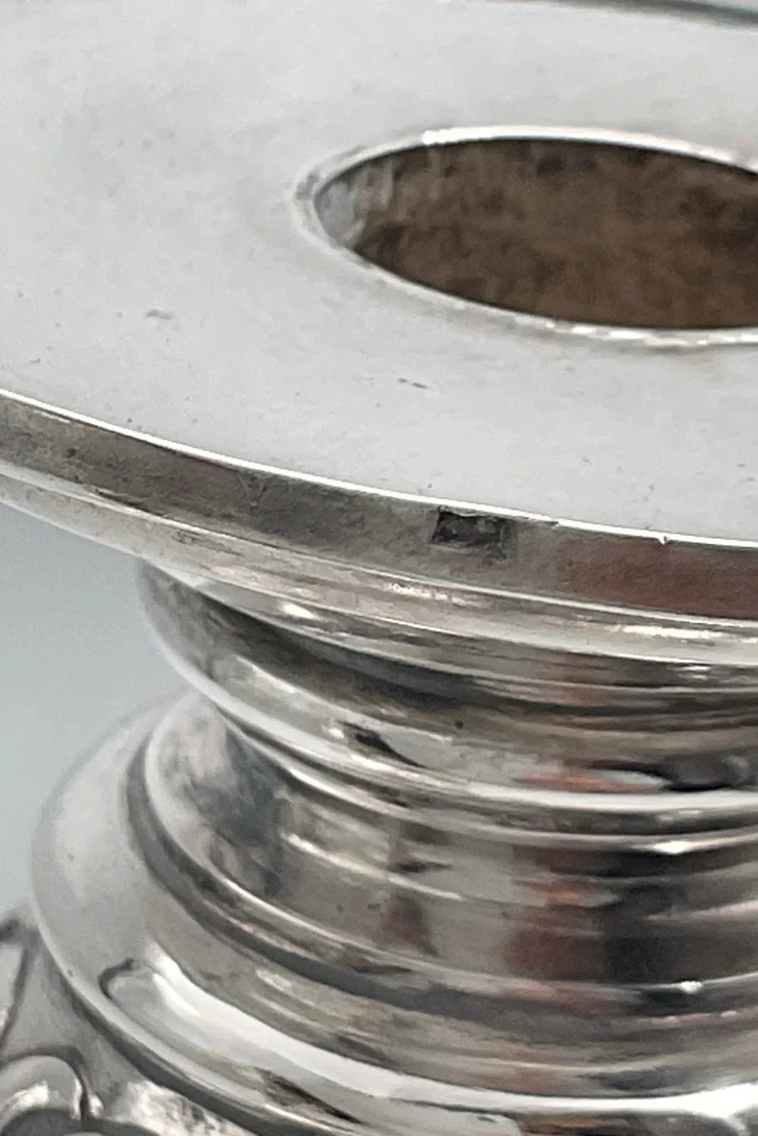 Paire de bougeoirs en argent Allemand