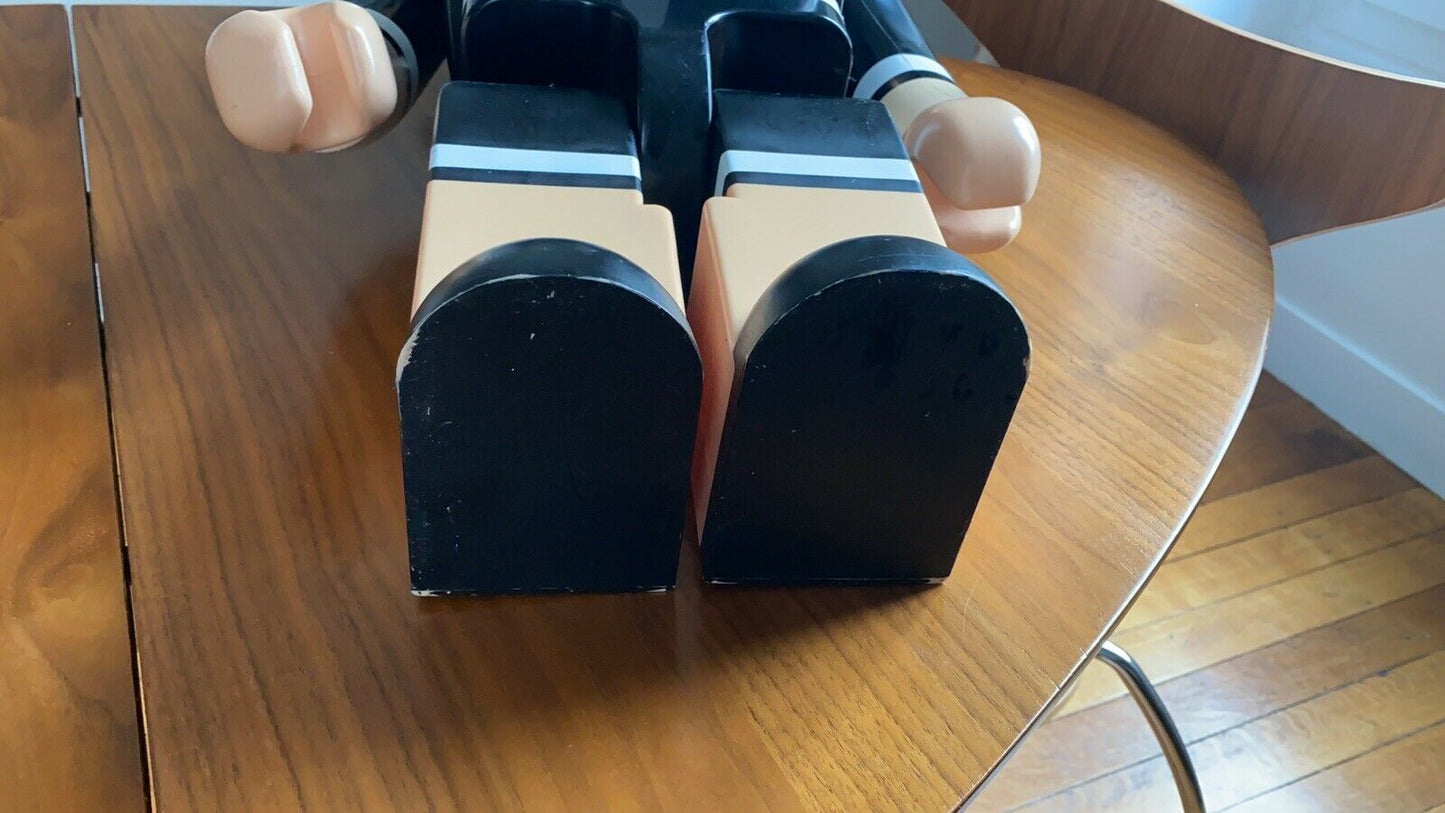 Figurine bearbrick CHANEL