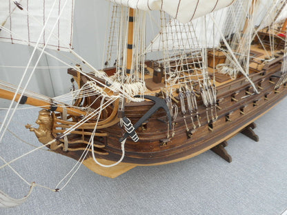 GRANDE MAQUETTE DE BATEAU "VOILIER EPOQUE 1970-1980 EN BOIS