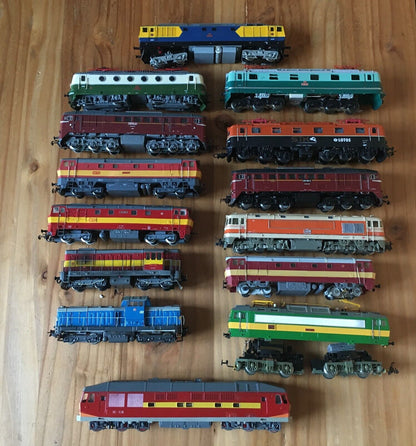 Lot de 14 locomotives CSD – Échelle HO (1/87)